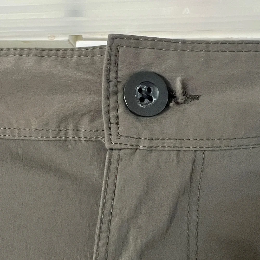 Tilley Men's Olive Cargo Pants - Picture 4 of 8